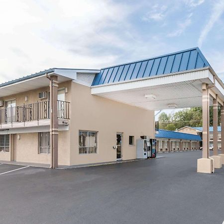 Days Inn Jacksonville Buitenkant foto