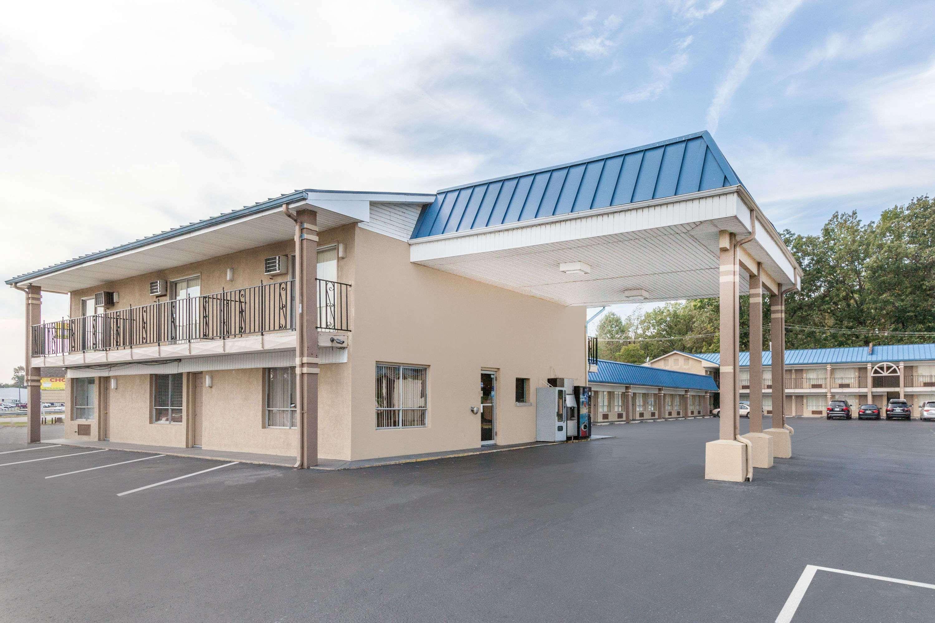 Days Inn Jacksonville Buitenkant foto